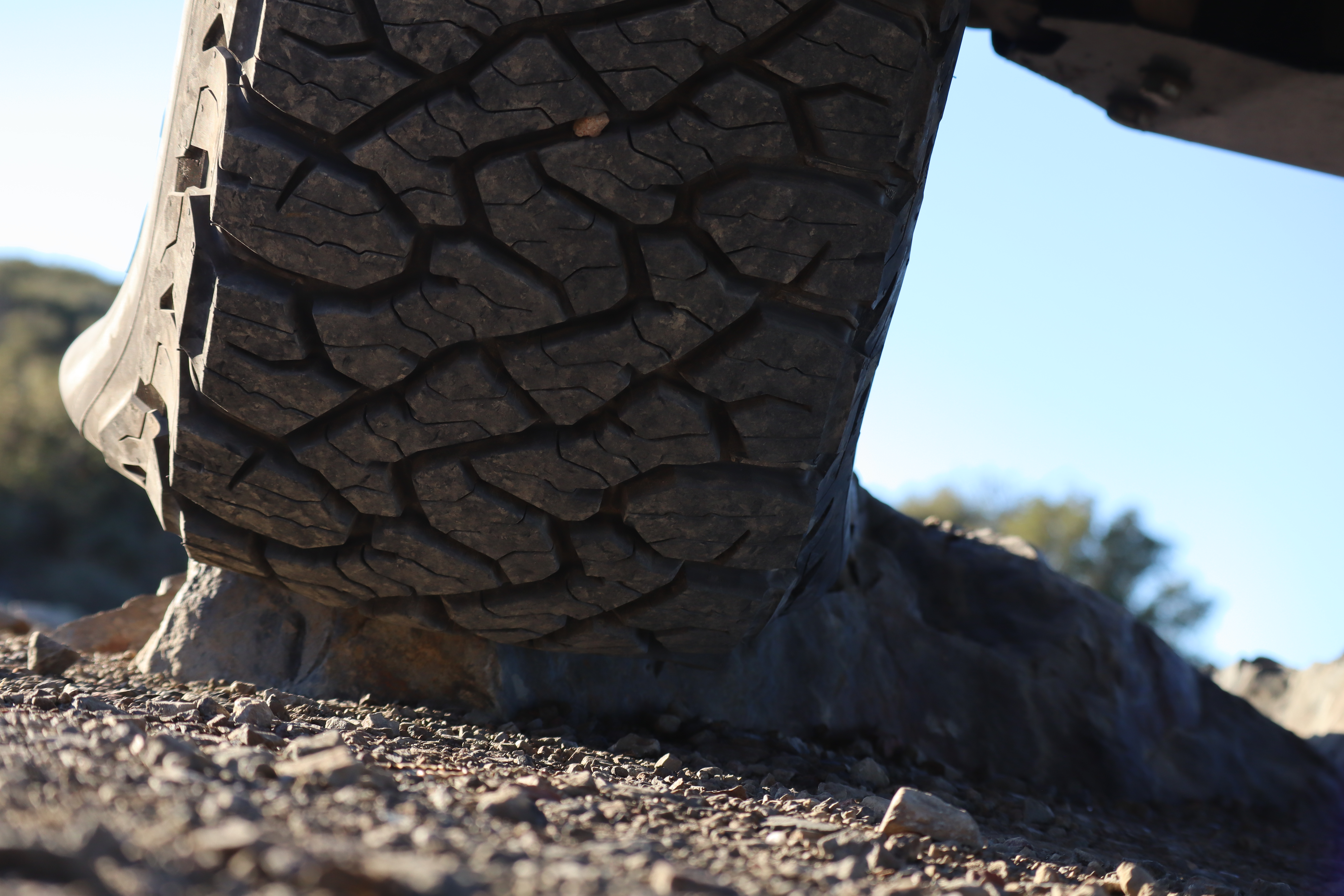 Pneu avec pression adaptée
